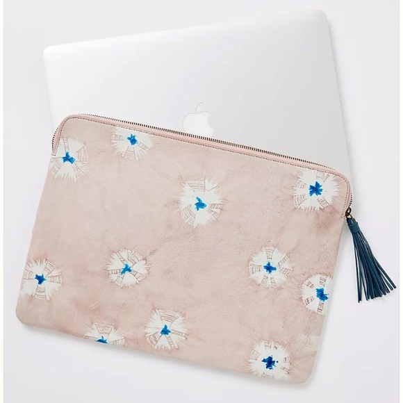 SOLD OUT!!!!🤯🤯ANTHROPOLOGY Shibori LARGE Leather Tech Pouch - Picture 4 of 7